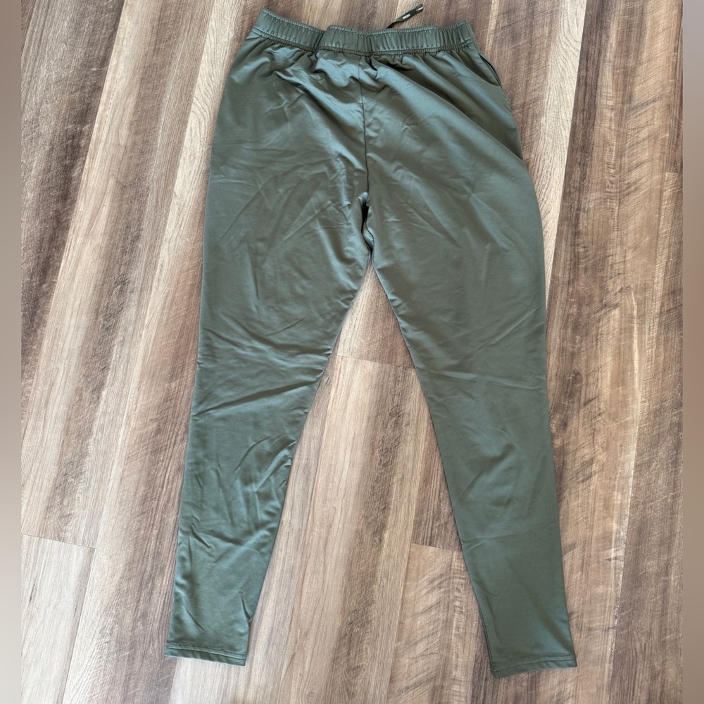 Gymshark men’s Olive Green Jogger Pants